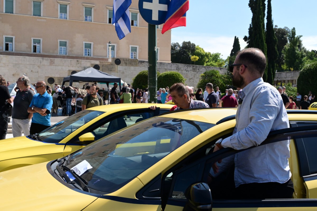 Οι ταξιτζήδες δίπλα στον Πάνο Ρούτσι – «Σήμερα αφήνουμε πίσω τα δικά μας προβλήματα»