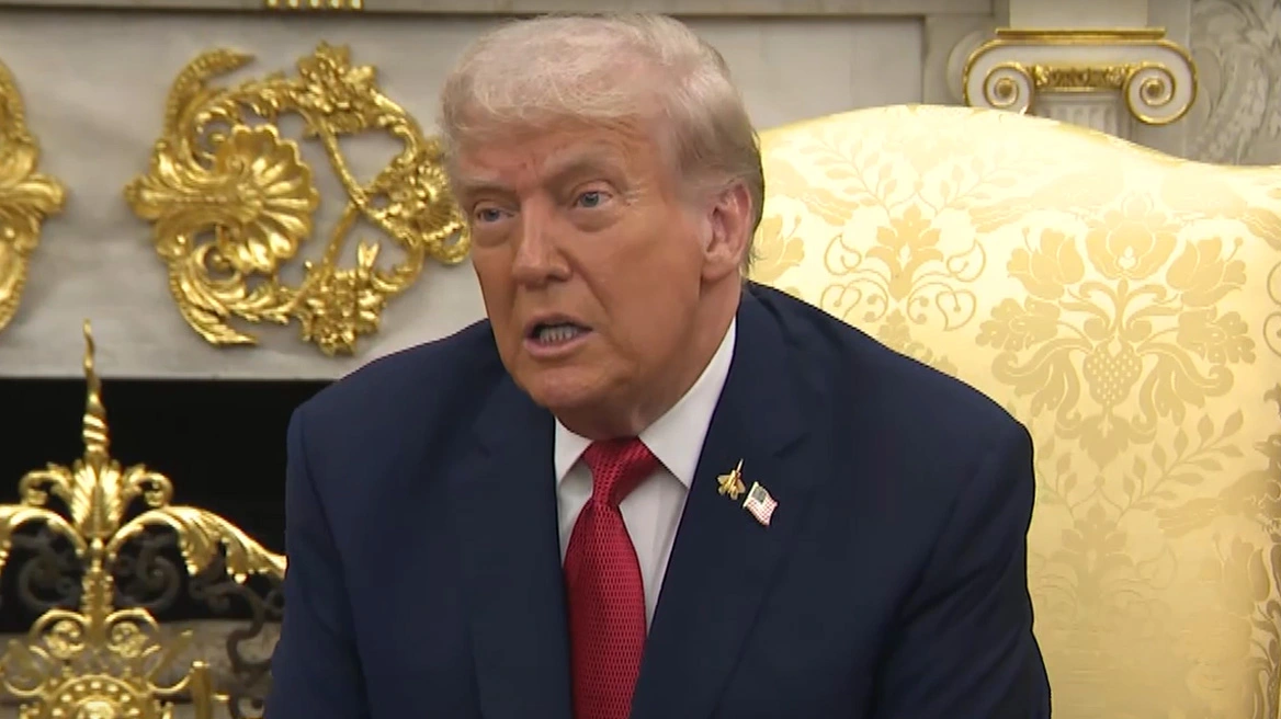 Η καρφίτσα με αμερικανική σημαία και ένα F-35 του Ν.Τραμπ στη συνάντηση με τον Ρ.Τ.Ερντογάν