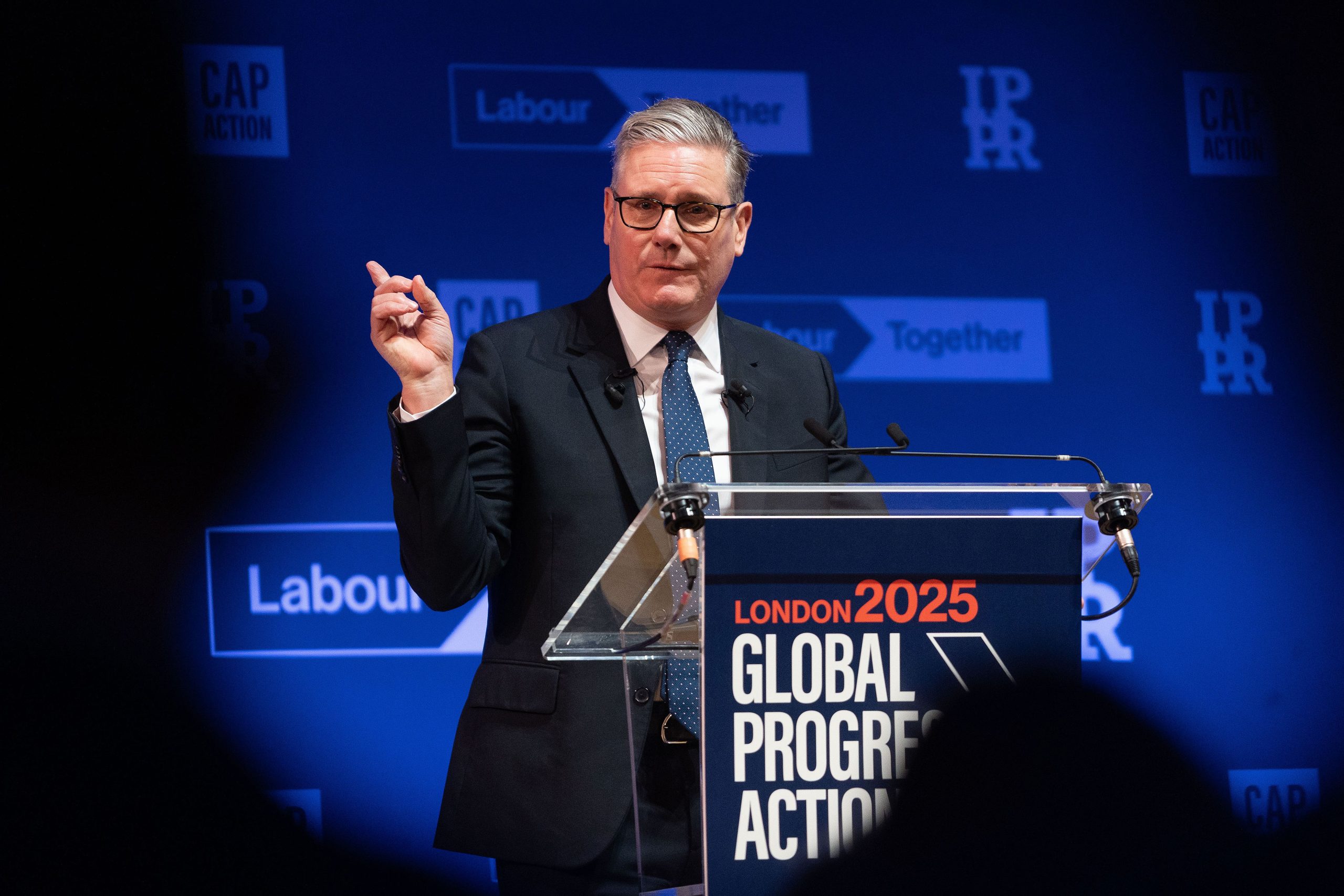 Κιρ Στάρμερ: «Υποχρεωτικές οι ψηφιακές ταυτότητες στην Βρετανία – Αν δεν τις έχετε δε θα μπορείτε να εργάζεστε»!