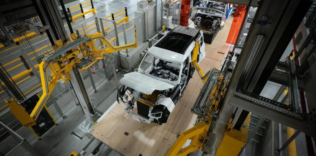 Η βρετανική κυβέρνηση εξετάζει βοήθεια για την Jaguar Land Rover