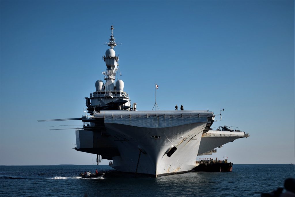 Ο Ν.Τραμπ τιμά τη μνήμη του Τ.Κερκ: Θα ονομάσει το νέο αεροπλανοφόρο του αμερικανικού Ναυτικού «USS Charlie Kirk»