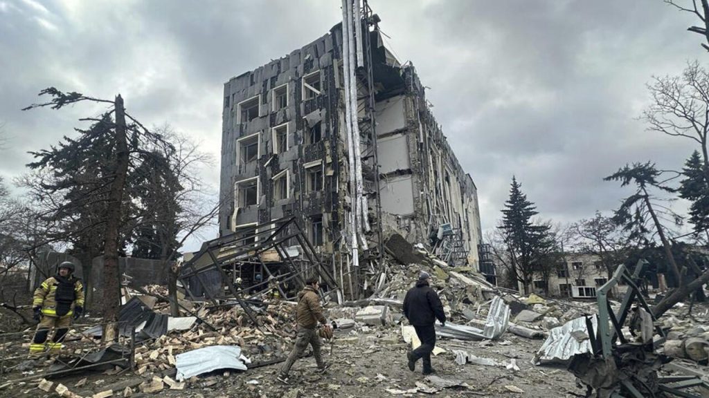 Ομοβροντία από πυραύλους cruise ισοπέδωσαν τα πάντα στη Γκαβρίλοφκα – Απανθρακώθηκαν Ουκρανοί στρατιώτες (βίντεο)