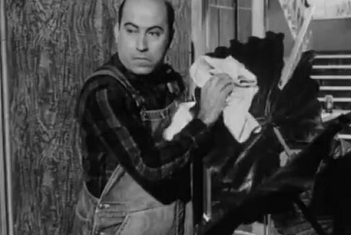 «Παπατρέχας»: Tι συνέβη όταν ο Θ.Βέγγος πέρασε μέσα από την τζαμαρία στα γυρίσματα της ταινίας