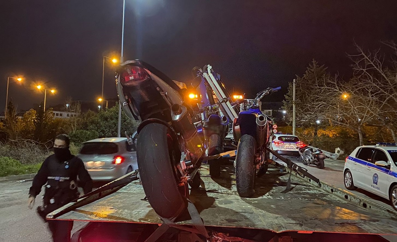 Στα χέρια της ΕΛΑΣ τέσσερα άτομα που έστησαν κόντρες στον Πειραιά – «Έσπασαν» τα κοντέρ με 200χλμ/ώρα