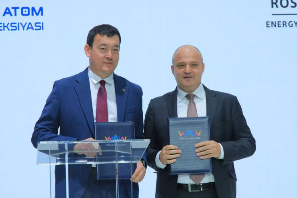 Το Ουζμπεκιστάν και η Ρωσία υπέγραψαν συμφωνίες για την κατασκευή πυρηνικού σταθμού στο Τζιζάχ