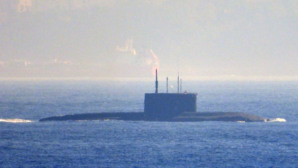 Θρίλερ στη Μεσόγειο με ρωσικό συμβατικό υποβρύχιο κλάσης Kilo 2: Έχει διαρροή καυσίμων