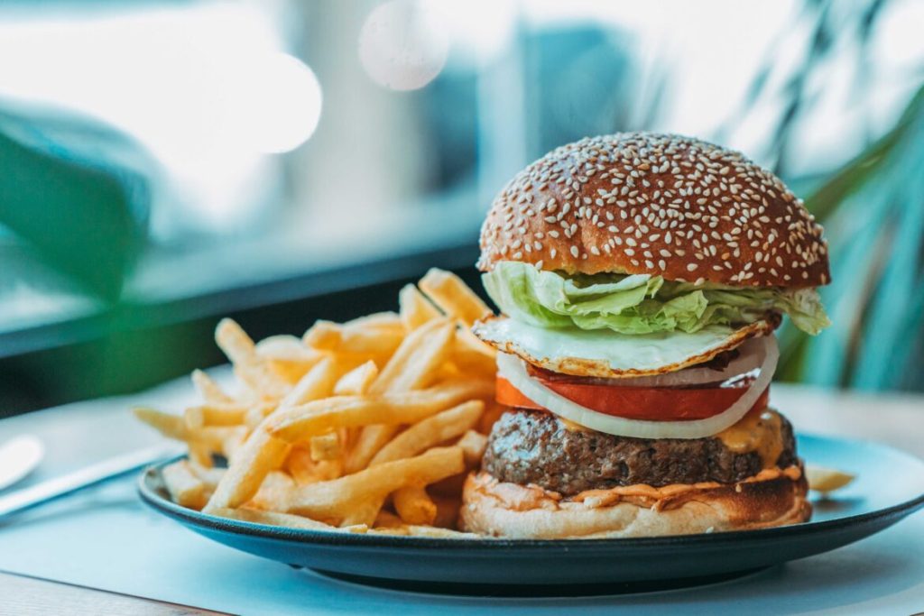 Γιατρός εξέτασε την επίδραση των επεξεργασμένων τροφίμων στο σώμα – Δείτε τι ανακάλυψε