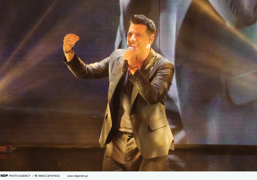 Απίστευτο περιστατικό: Θαμώνας χάρισε στον Θοδωρή Φέρρη… υγρό πιάτων με το όνομά του! (βίντεο)