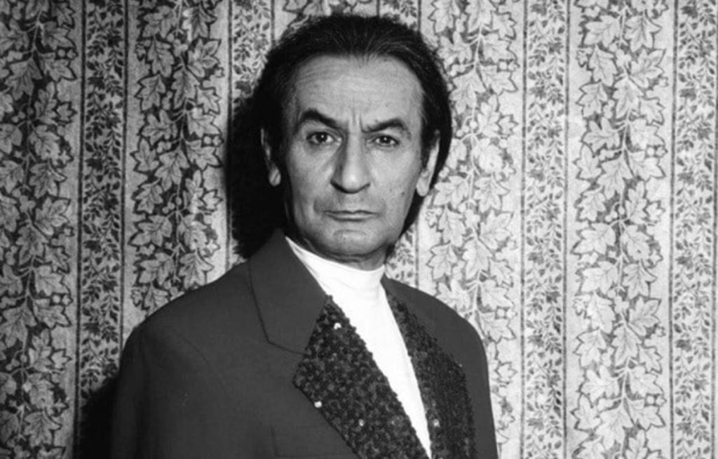 Όταν τοκογλύφοι είχαν απαγάγει τον Σωτήρη Μουστάκα – Του ζητούσαν 2,5 εκατ. δραχμές!