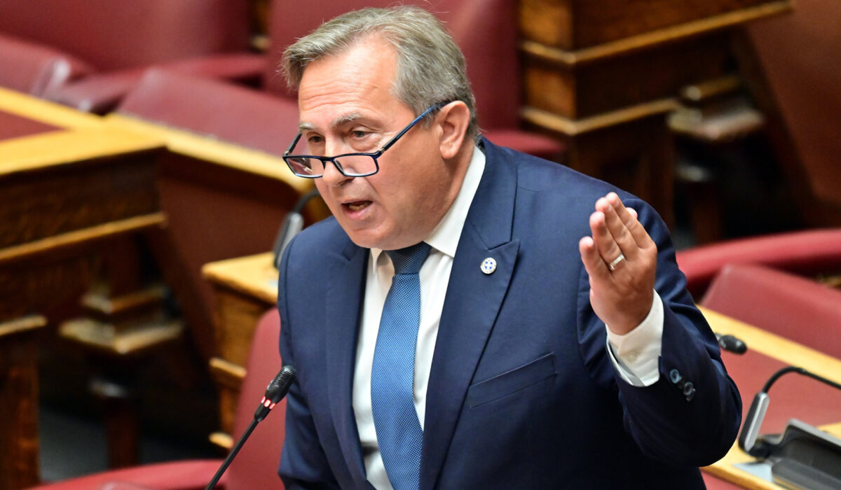 Καθαιρέθηκε από τη ΝΙΚΗ ο Ν.Βρεττός – Ψήφισε για πρόεδρο της εξεταστικής του ΟΠΕΚΕΠΕ υποψήφιο της ΝΔ