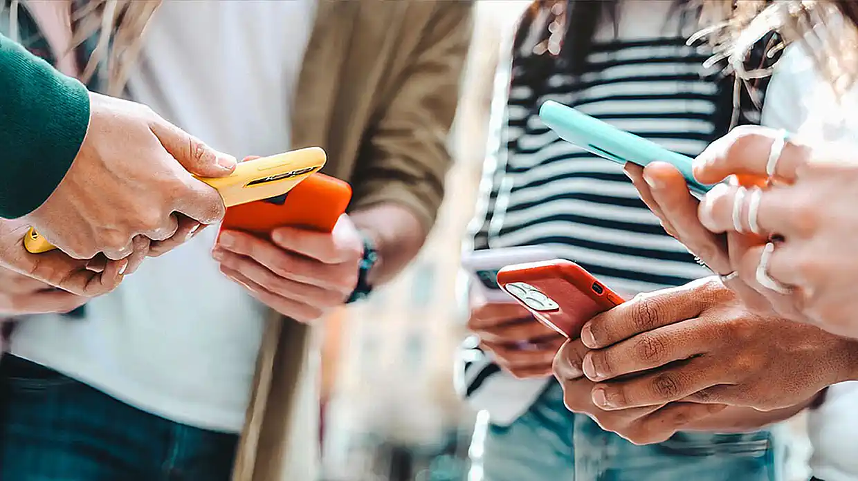 «Έρχεται» απαγόρευση στην πρόσβαση στα μέσα κοινωνικής δικτύωσης για ανηλίκους κάτω των 15 ετών από τον Οκτώβριο