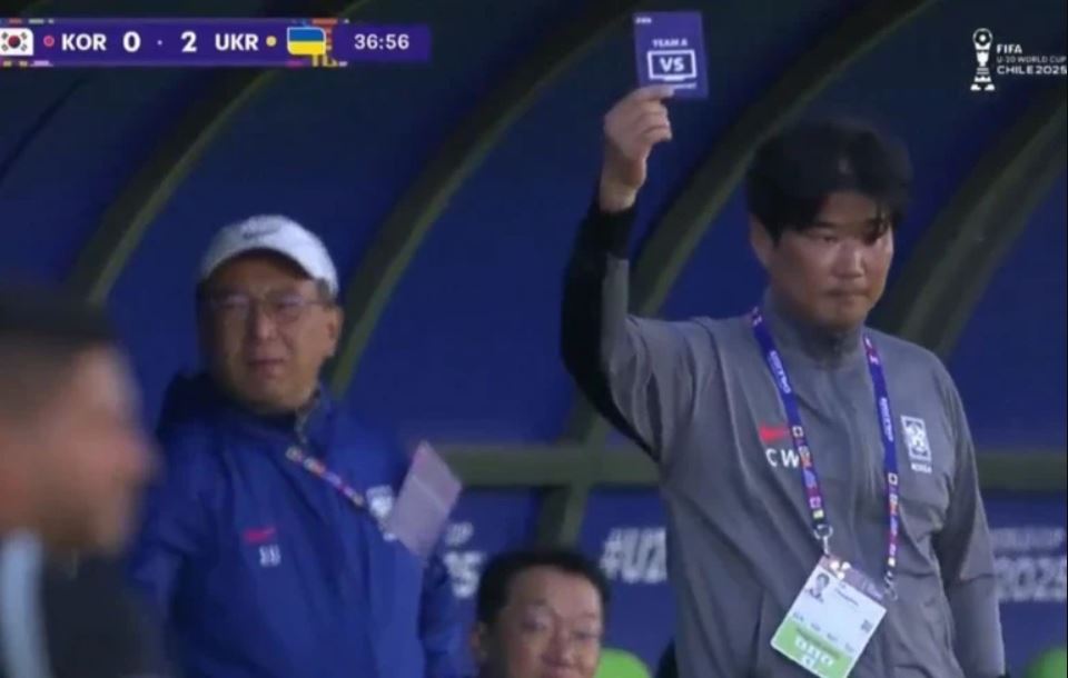 Ιστορική μέρα για το ποδόσφαιρο: Για πρώτη φορά έγινε χρήση challenge όπως στο μπάσκετ – Δείτε βίντεο