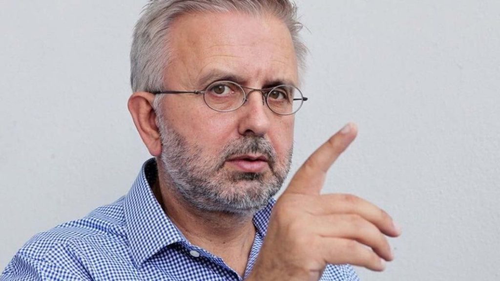 Συγκλονίζει ο Δ.Βερύκιος για την απώλεια του αδερφού του: «Πλήρωσε τα λάθη της ζωής του»