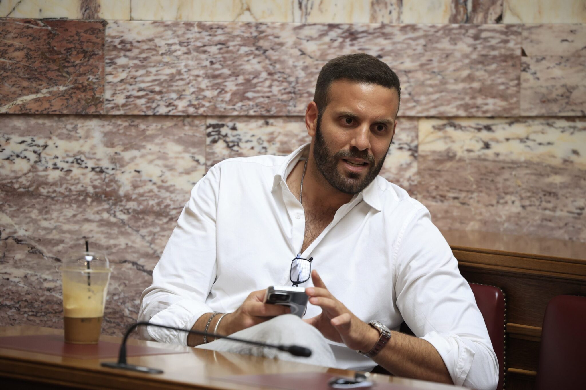 Θύμα επίθεσης στο Κολωνάκι έπεσε ο Ν.Παππάς: «Άγνωστος άνδρας με απείλησε και προσπάθησε να με χτυπήσει»