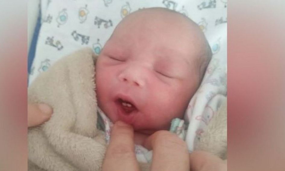 Βραζιλία: Mωρό γεννήθηκε με δύο δόντια! – Πώς αντέδρασαν οι γονείς του (βίντεο)