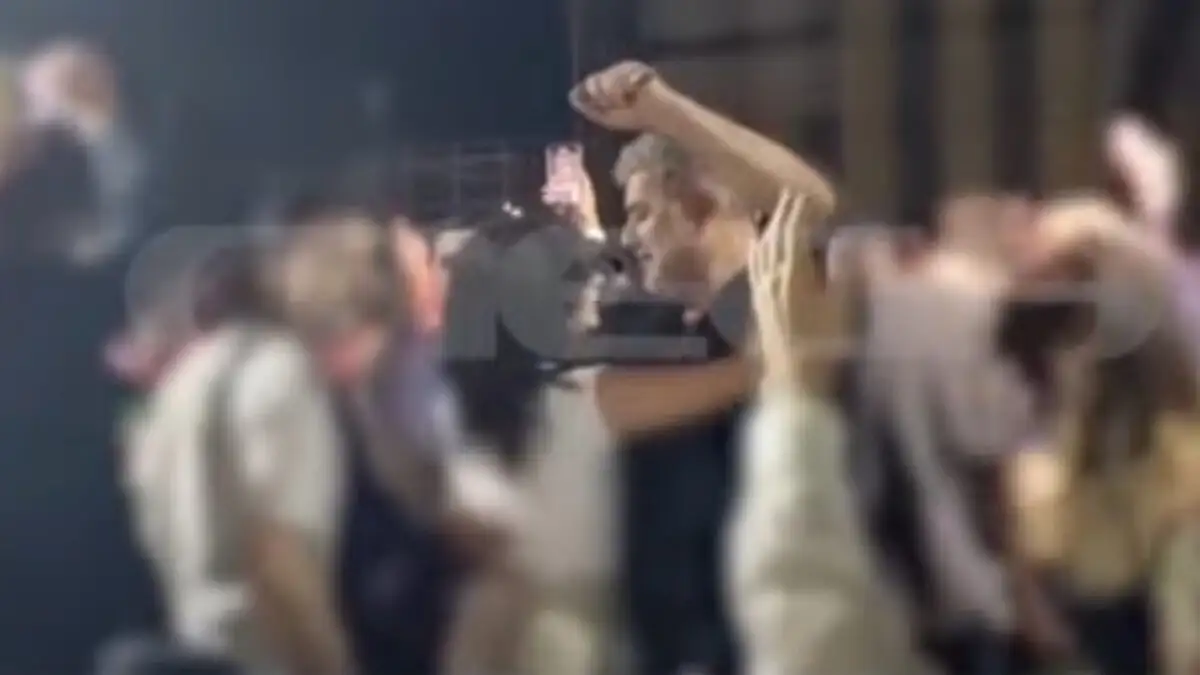 Με την Δανάη Παππά χόρευε ο Β.Μπισμπίκης στο κρητικό γλέντι πριν διαλύσει τα αυτοκίνητα – Δείτε βίντεο