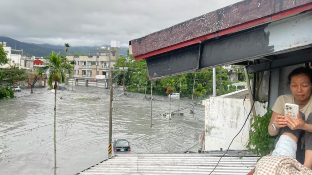 Φονικός τυφώνας χτυπά το Βιετνάμ και δεν αφήνει τίποτα στο πέρασμά του (βίντεο)