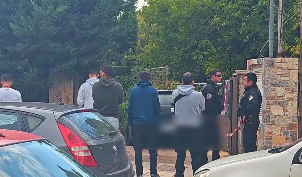 Δροσιά: Τι ερευνά η ΕΛ.ΑΣ. για τους πυροβολισμούς – Οι καβγάδες ανάμεσα στο πρώην ζευγάρι και ο νυν σύντροφος