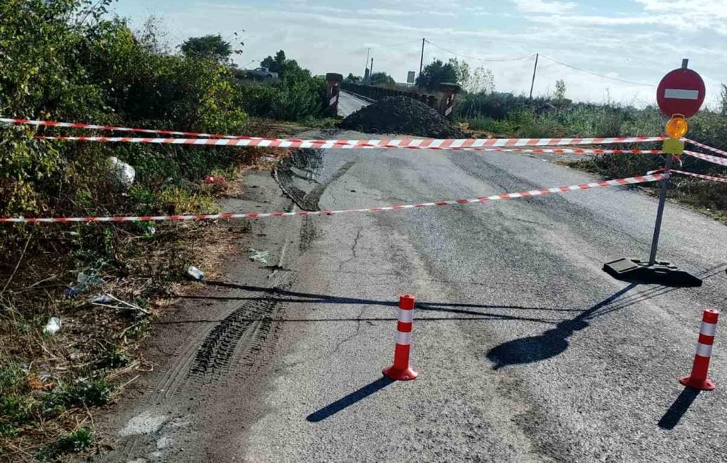 Λάρισα: Σε εξέλιξη η επιχείρηση διάσωσης του άνδρα που εγκλωβίστηκε σε σπηλιά αναζητώντας… χρυσές λίρες