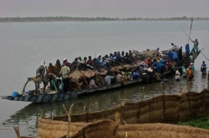 Νίγηρας: 26 άνθρωποι πνίγηκαν όταν ανατράπηκε υπερφορτωμένη βάρκα στον ποταμό