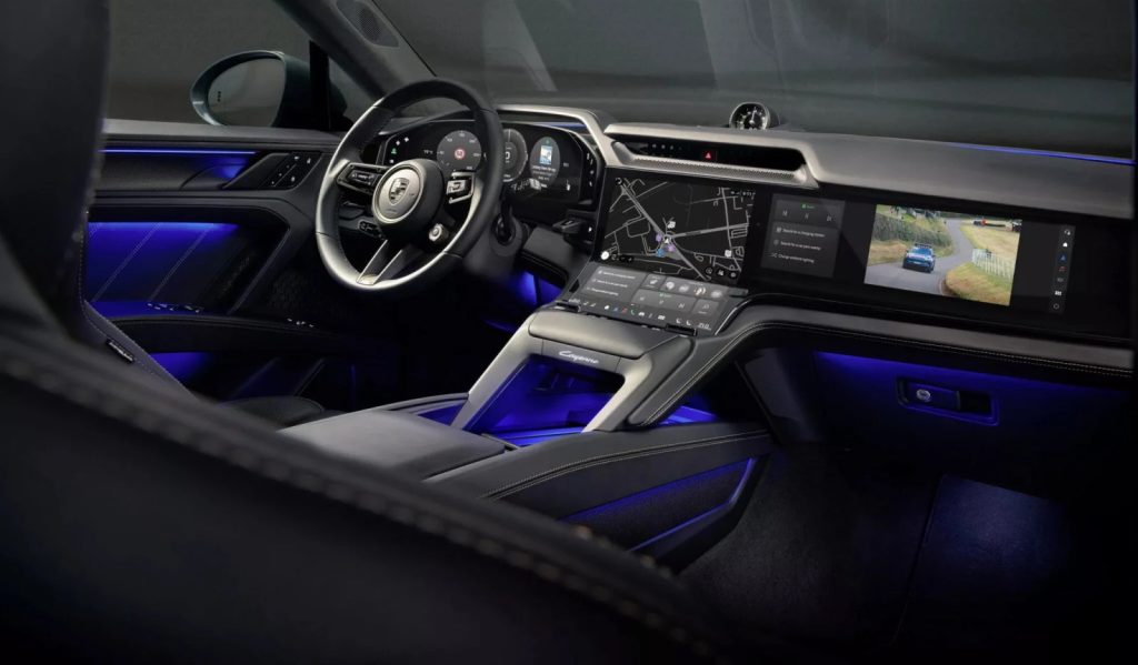 Νέα Porsche Cayenne Electric: Το μεγαλύτερο σύστημα οθονών και τα νέα Mood Modes