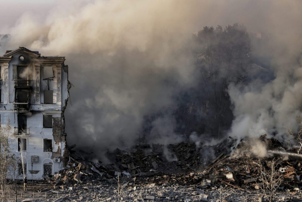 Βίντεο: Σφοδρό πλήγμα της ρωσικής Αεροπορίας στο Κίεβο