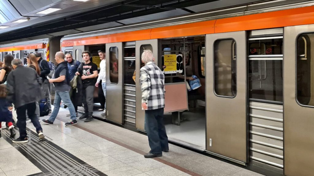 «Παραλύει» σήμερα η χώρα: Πώς θα κινηθούν τα ΜΜΜ – Τι ισχύει για τα ταξί