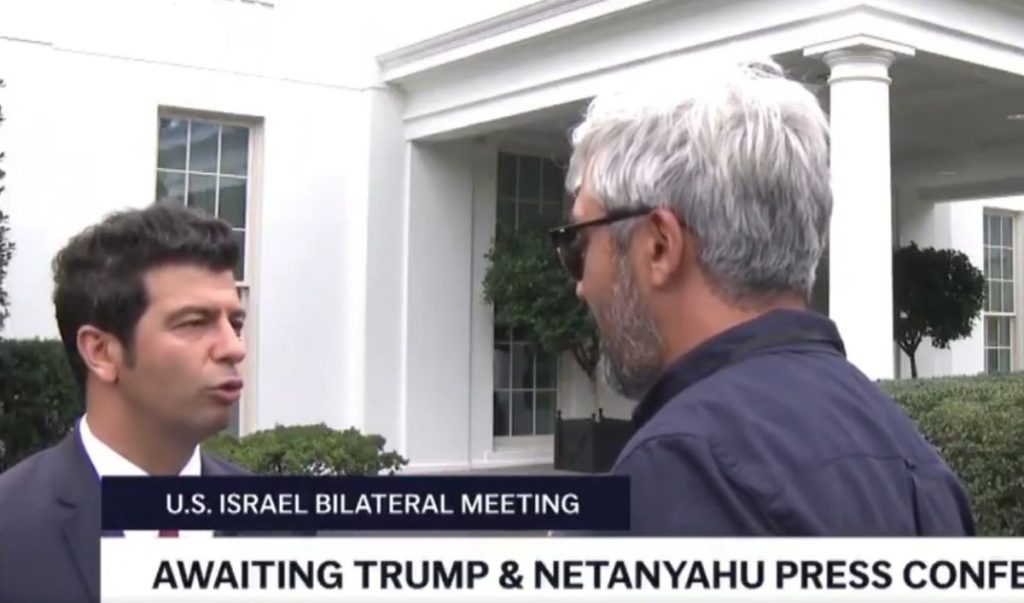 Απολύθηκε ο Τούρκος δημοσιογράφος που είπε πως «πήραμε τα α……α μας» στη συνάντηση Ν.Τραμπ – Ρ.Τ.Ερντογάν