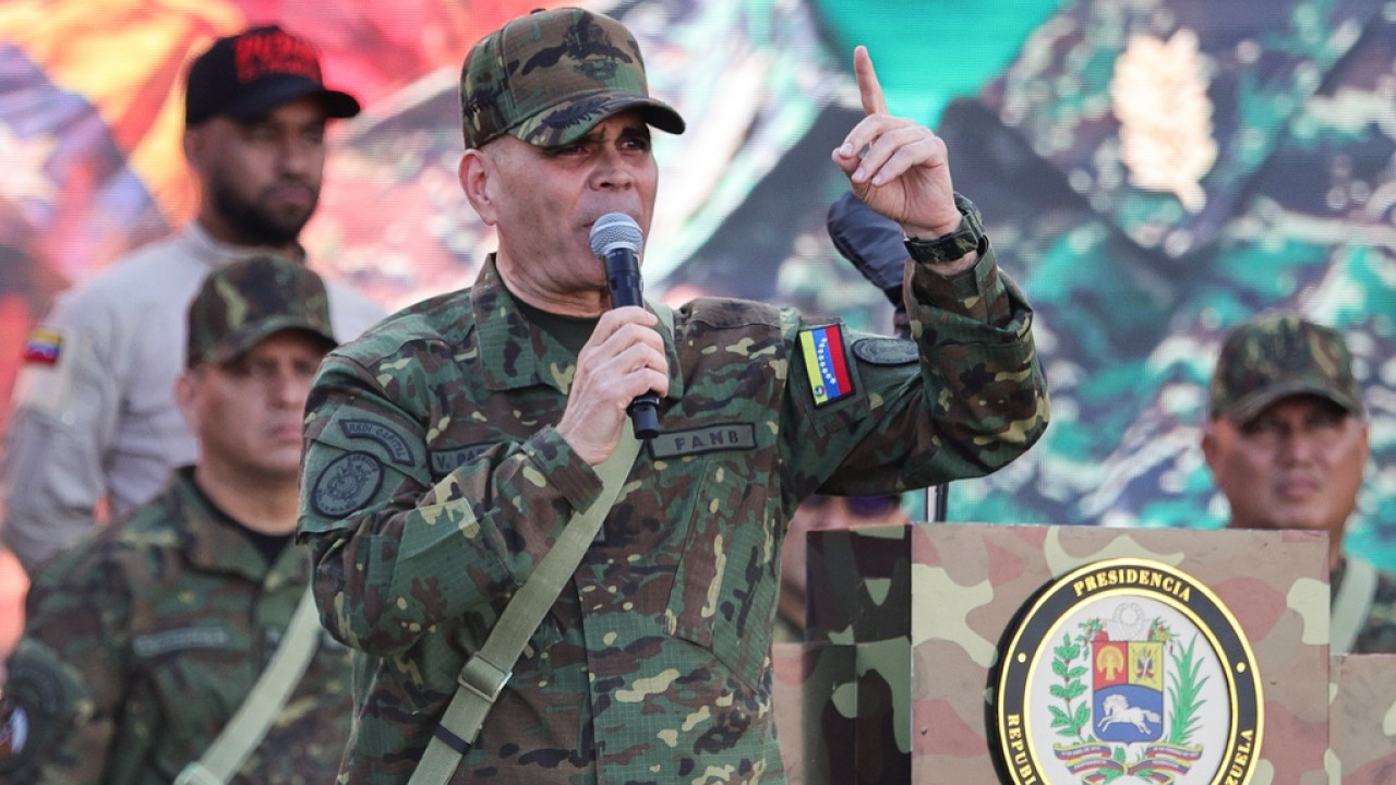 Υπουργός Άμυνας Βενεζουέλας: «Ιμπεριαλιστικά μαχητικά αεροσκάφη των ΗΠΑ τόλμησαν να πλησιάσουν τις ακτές μας»