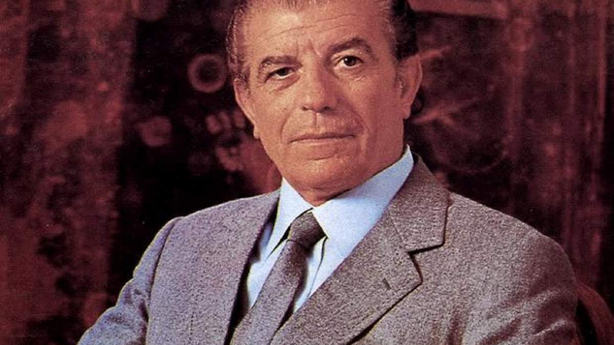 Γ.Μπιθικώτσης: «Του είχαν βάλει όπλο στον κρόταφο για να μην τραγουδήσει με τον Μ.Θεοδωράκη» αποκάλυψε η κόρη του