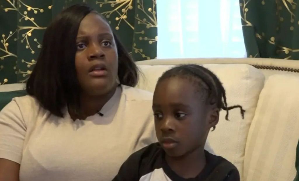 Παιδάκι «κοκκάλωσε» όταν η δασκάλα του είπε πως μοιάζει και μυρίζει σαν μαϊμού – Δείτε βίντεο