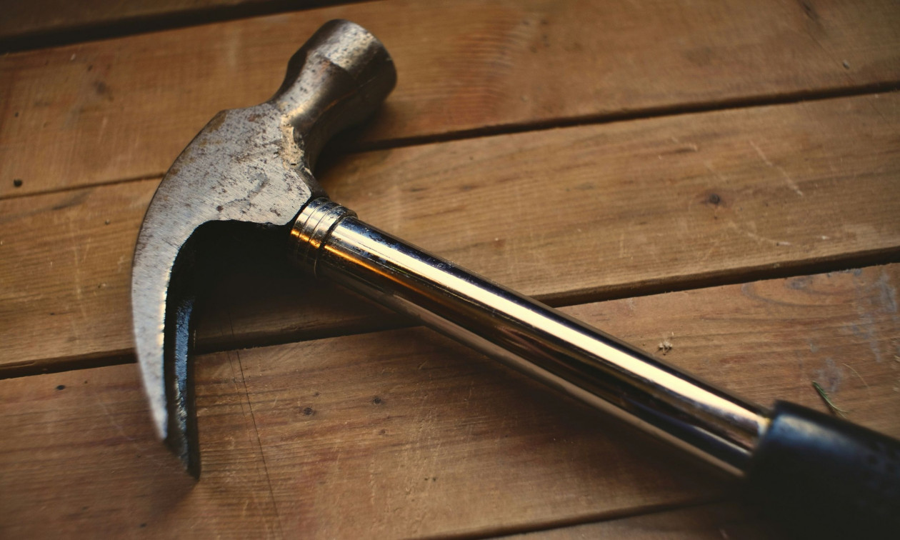 Άγριος ξυλοδαρμός 41χρονου στο Μαρούσι: Δύο άτομα του επιτέθηκαν με σφυριά (βίντεο)