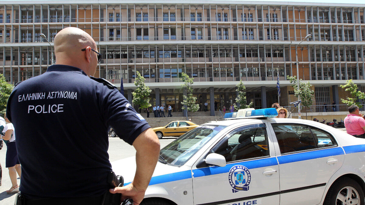 Συνελήφθη 44χρονος Ρομά στο Δενδροπόταμο – Προέβαλε αντίσταση και δάγκωσε αστυνομικό στο πόδι