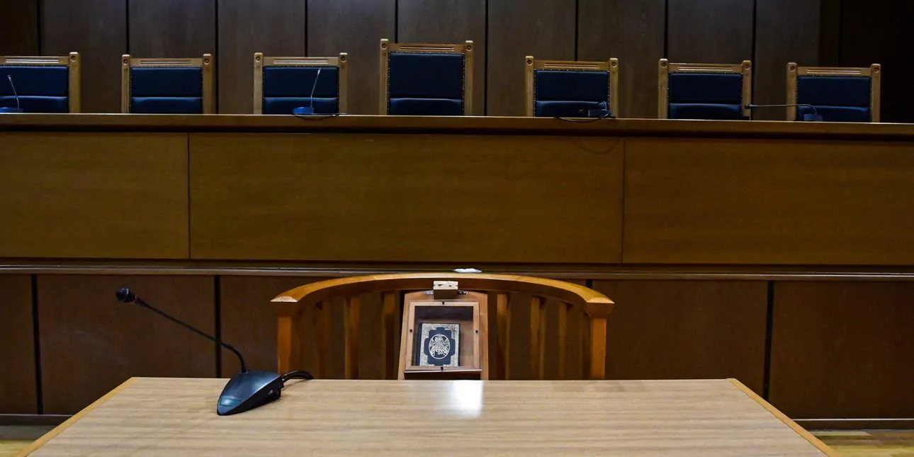 Ρίο: Ποινή φυλάκισης δύο ετών σε ιδιοκτήτες βίλας – Ο κηπουρός τους πέθανε από ασφυξία στον βόθρο της κατοικίας