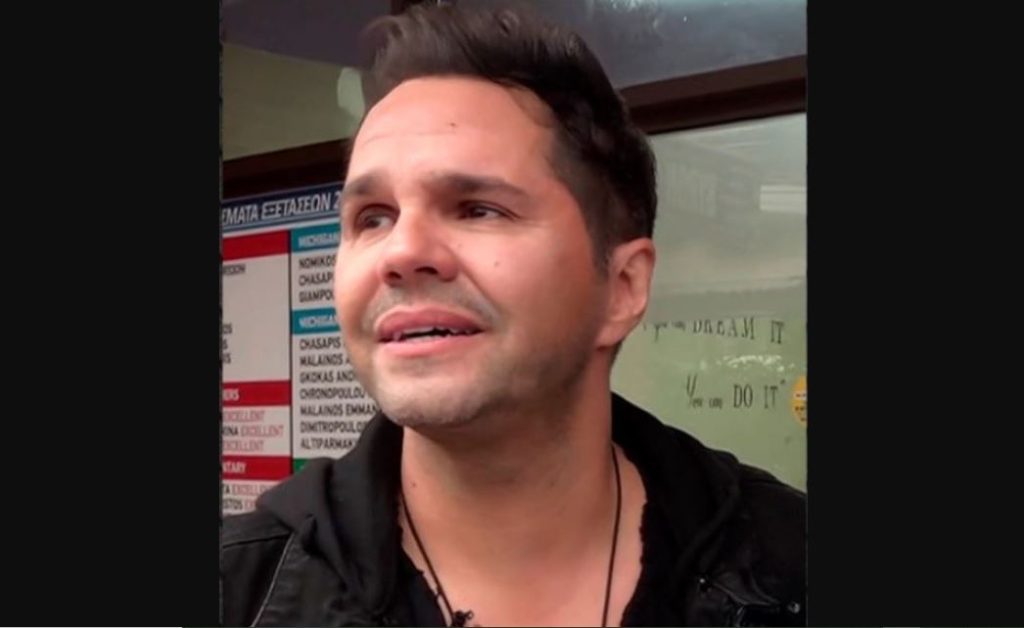 Ο Γιώργος Τσαλίκης δεν μπόρεσε να κρατήσει τα δάκρυά του όταν θυμήθηκε το δύσκολο παρελθόν του (βίντεο)