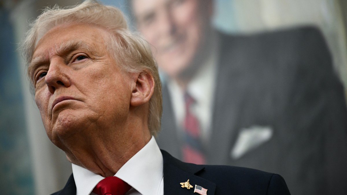 Απολύσεις με e-mail σε πολυπληθείς υπηρεσίες τέχνης και ανθρωπιστικών από την κυβέρνηση Ν.Τραμπ