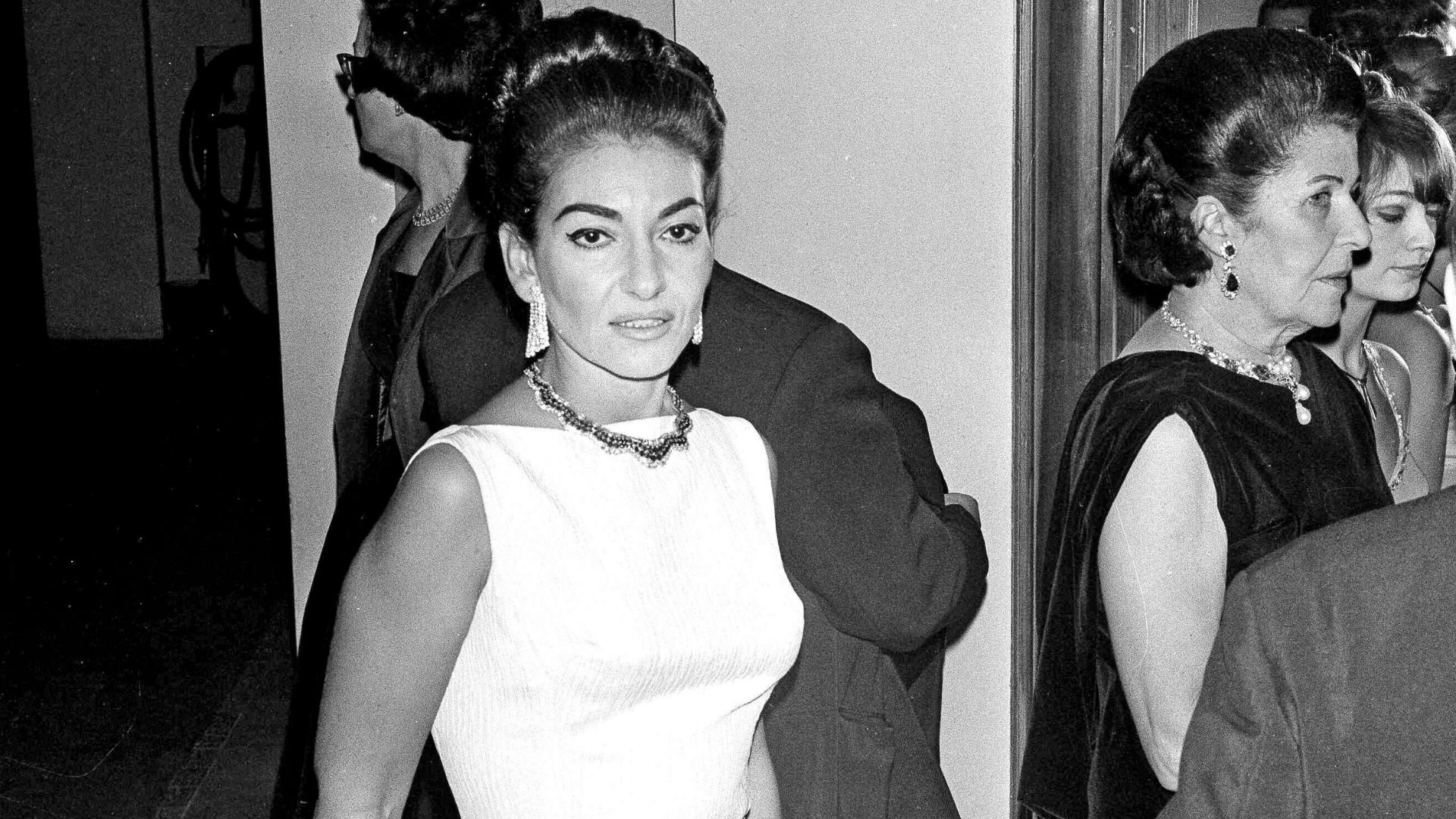 Στο «φως» άγνωστη φωτογραφία της Μ.Κάλλας από το καμαρίνι της το 1951