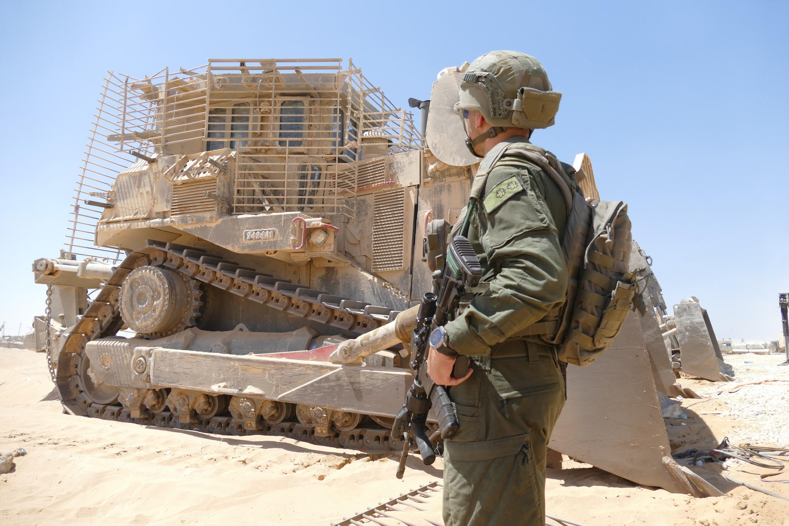 Έμφορτο ισραηλινό D9 καταστράφηκε αστραπιαία από επίθεση με «Tandem-85» της Al Qassam στην Τελ αλ Χάουα (βίντεο)