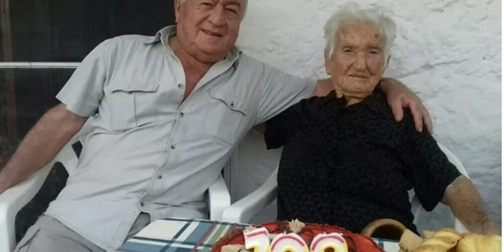 Παρέσσα Ορφανίδου: Η γηραιότερη γυναίκα στην Ελλάδα είναι ο ζωντανός μάρτυρας της νεότερης ιστορίας μας