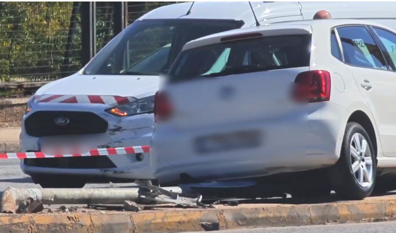 Σοβαρό τροχαίο στην Κηφισίας: 94χρονος «κάρφωσε» το αυτοκίνητό του σε νησίδα – Στο νοσοκομείο και η σύζυγός του