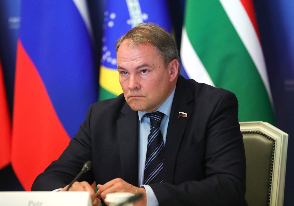 Αντιπρόεδρος ρωσικής Δούμας: «Χωρίς τη Ρωσία η ΕΕ δεν έχει καμία πιθανότητα απέναντι σε ΗΠΑ και Κίνα»