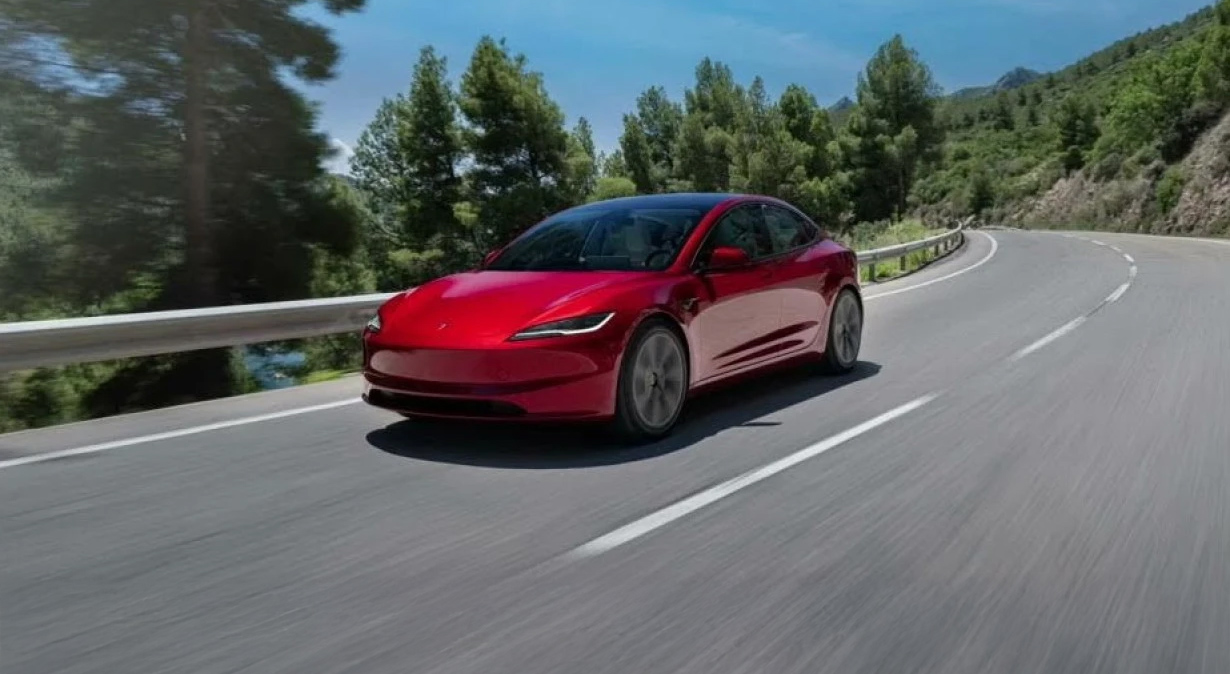 Tesla Model 3: Περισσότερη αυτονομία και διόρθωση ενοχλητικού μειονεκτήματος