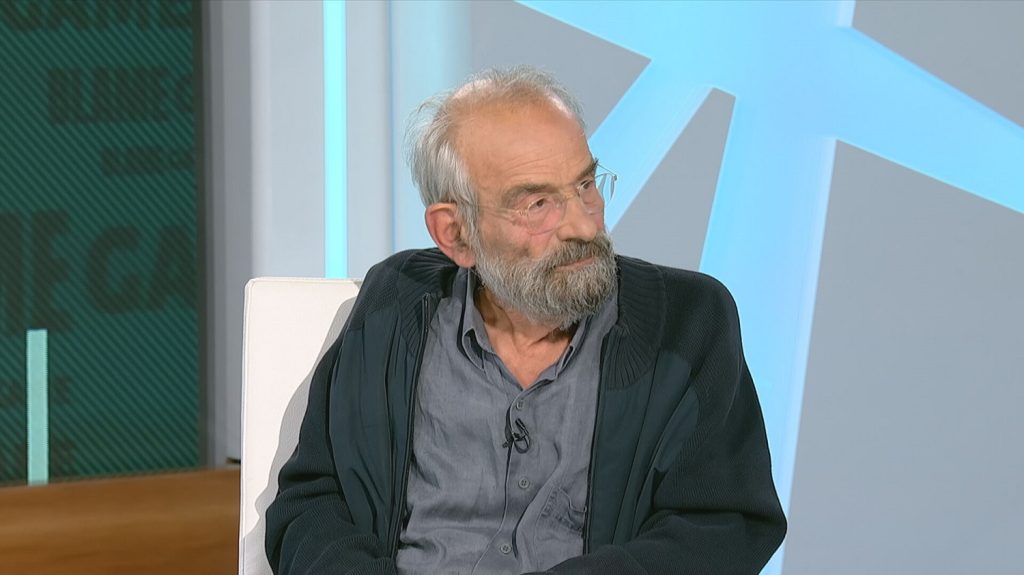 Α.Αλαβάνος κατά Α.Τσίπρα: «Να γονατίσει σε δεσπότη και να ζητήσει συγγνώμη»