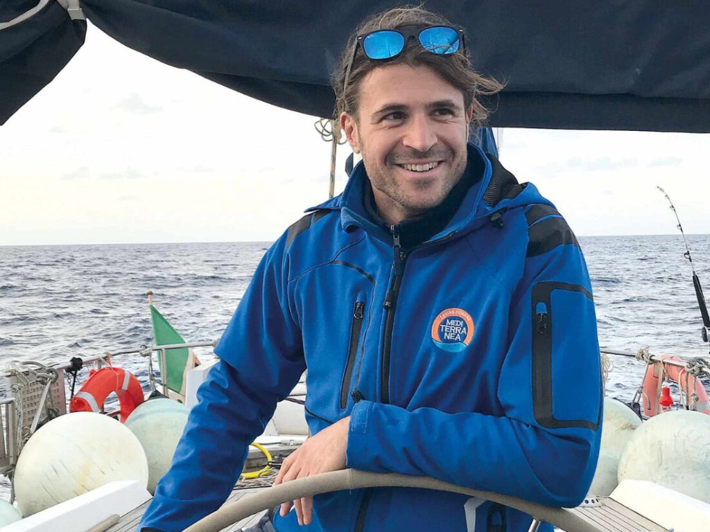 Όταν ο «ακτιβιστής» Ι.Αποστολόπουλος συκοφαντούσε το ελληνικό Λιμενικό Σώμα (βίντεο)