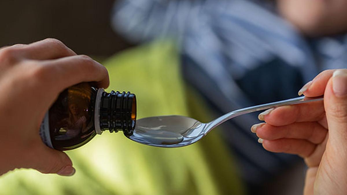 Έρευνα των ινδικών Αρχών για σιρόπι κατά του βήχα της Sresan Pharma που συνδέεται με τον θάνατο 10 παιδιών