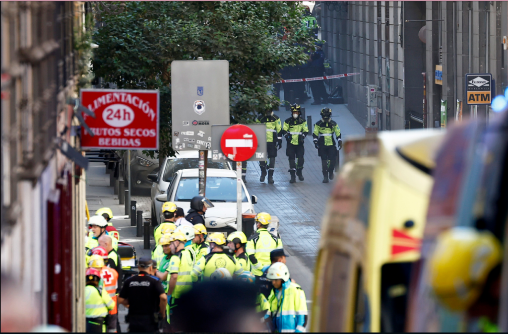 Μαδρίτη: Κατέρρευσε εξαώροφο κτίριο στο κέντρο – Τουλάχιστον τέσσερις εγκλωβισμένοι (upd) (βίντεο)