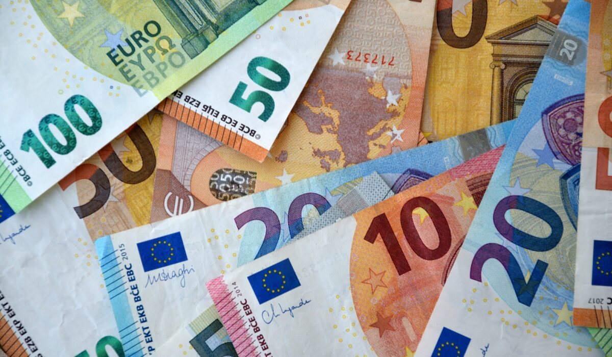 Δείτε ποια είναι τα τέσσερα επιδόματα που θα καταβληθούν μέχρι τέλος Νοεμβρίου – Οι δικαιούχοι