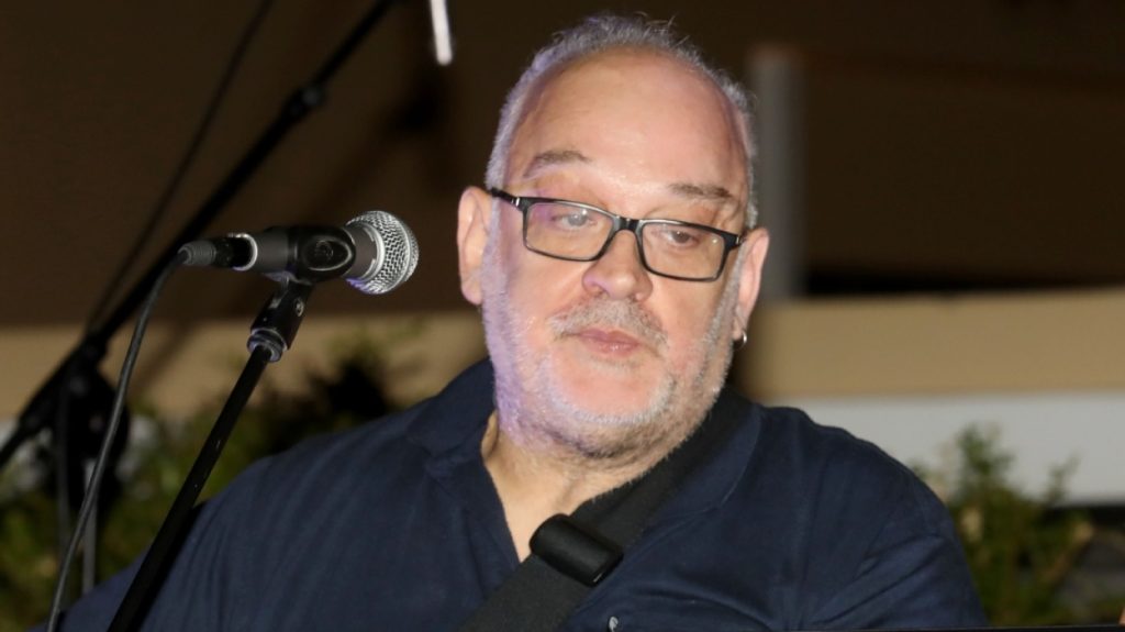 Γιώργος Μουκίδης: «Η ελληνική δισκογραφία έχει γεμίσει με UFO» (βίντεο)