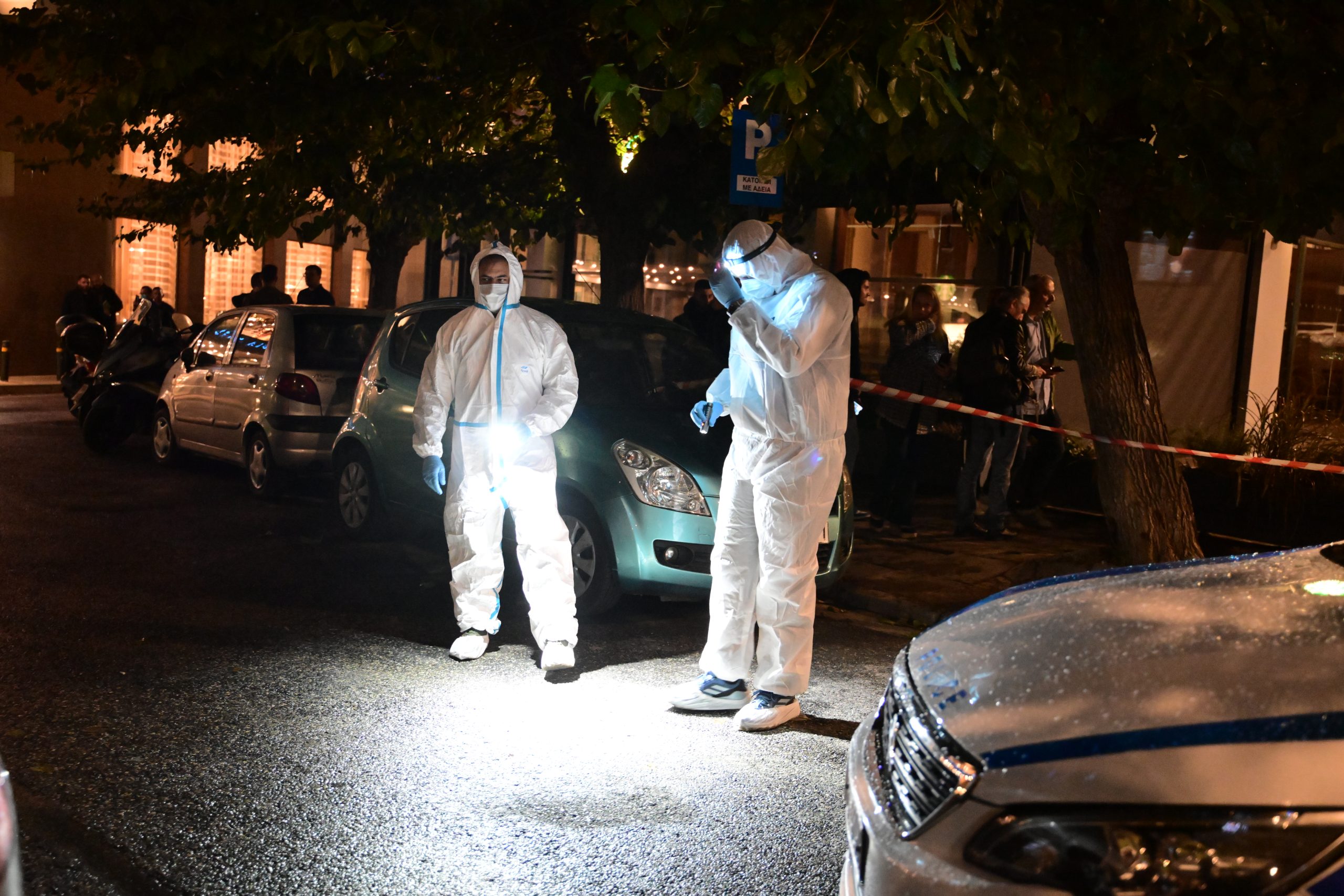 Ισχυρή έκρηξη σε νυχτερινό κέντρο στη Μιχαλακοπούλου: Στο «μικροσκόπιο» οι κινήσεις 4 ατόμων (βίντεο)