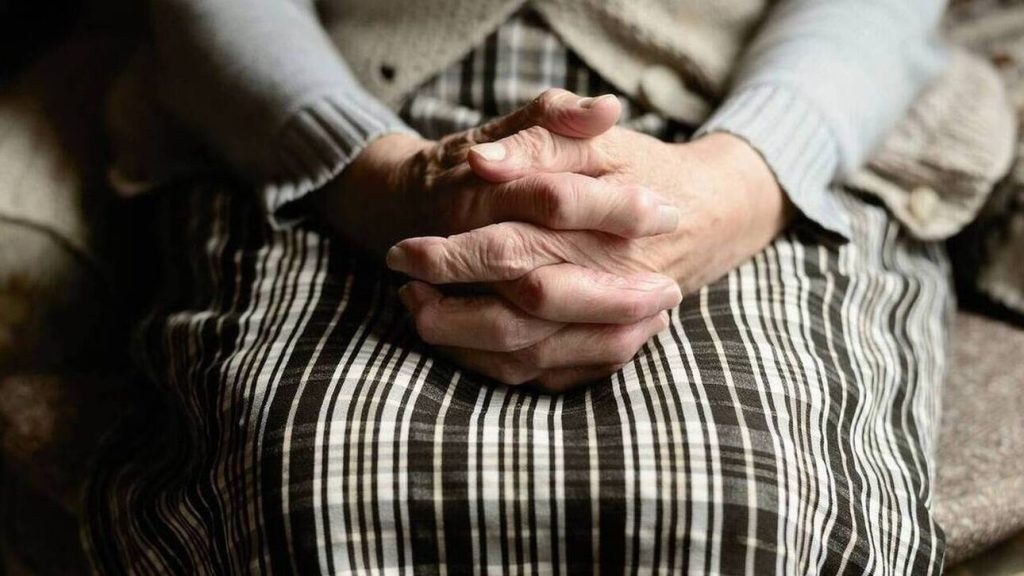 Εφιάλτης για 85χρονη στην Αιτωλοακαρνανία: Τη «σάπισαν» στο ξύλο και της άρπαξαν τα 100 ευρώ που είχε!